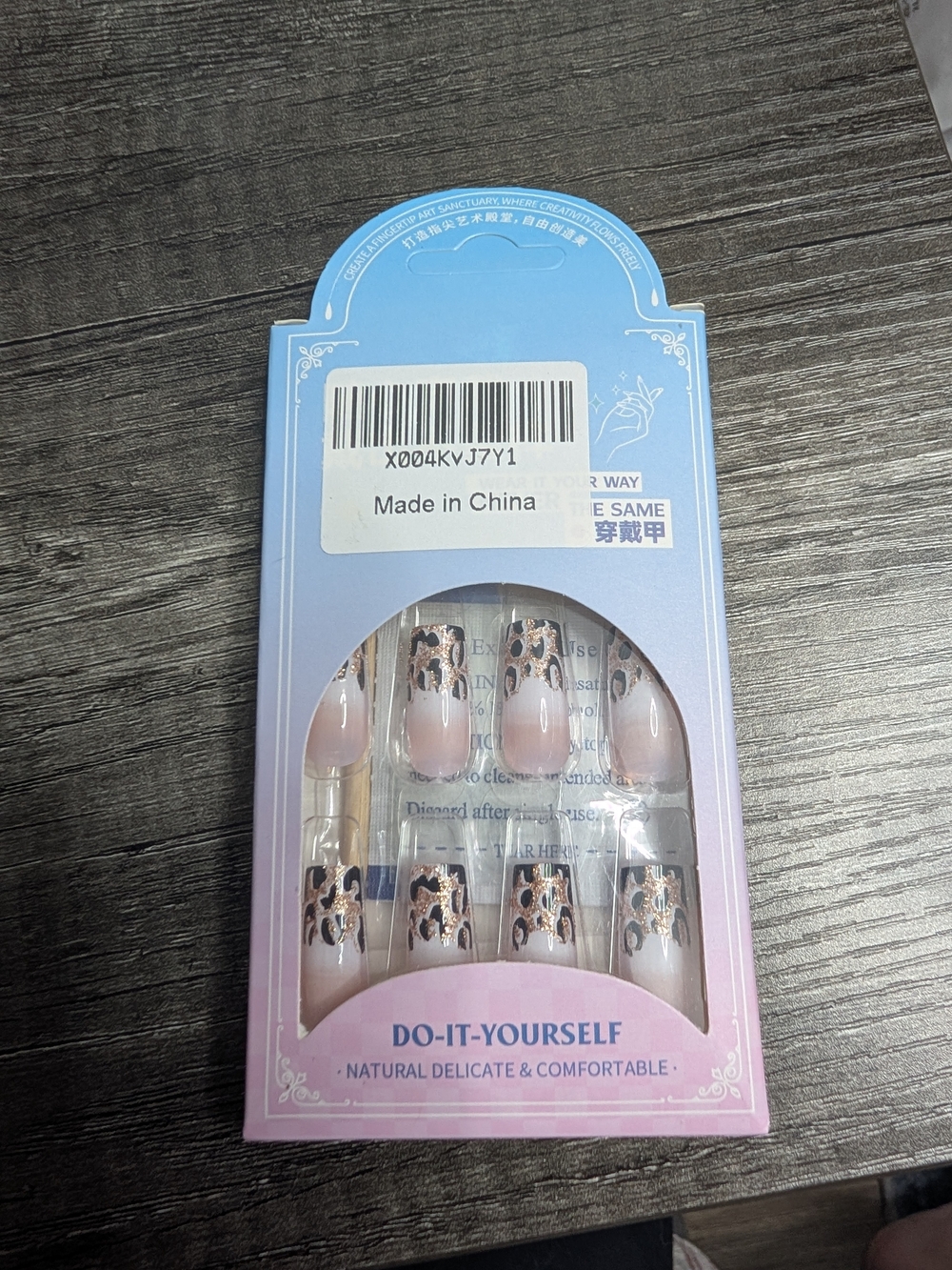 Do-It-Yourself Pink Leopard Print Press-On Nails